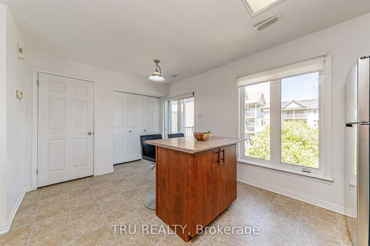 Photo 13 at 10 - 272 Keltie Private, Nepean (Longfields), Ottawa