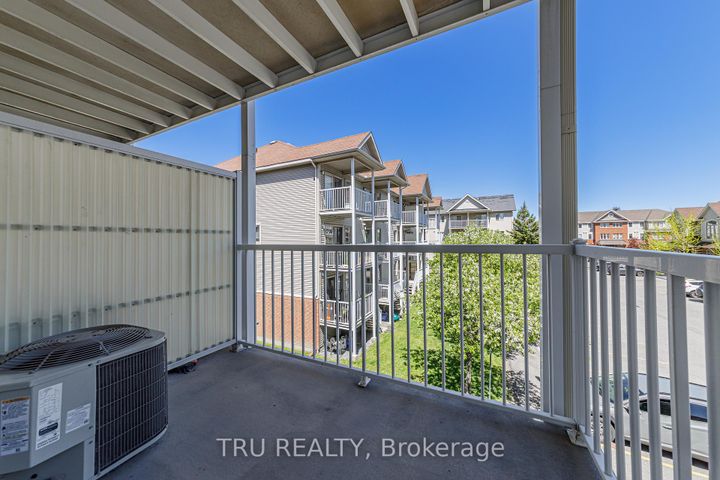 Photo 15 at 10 - 272 Keltie Private, Nepean (Longfields), Ottawa