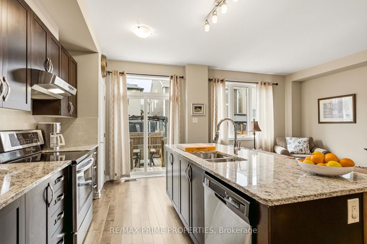 Photo 8 at 942 Kilbirnie Drive, Nepean (Half Moon Bay), Ottawa