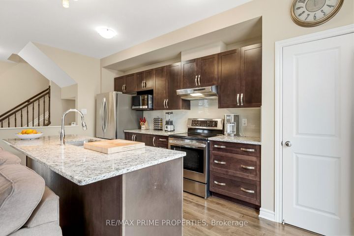 Photo 10 at 942 Kilbirnie Drive, Nepean (Half Moon Bay), Ottawa