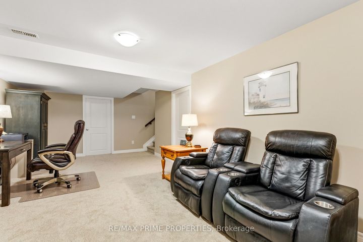 Photo 29 at 942 Kilbirnie Drive, Nepean (Half Moon Bay), Ottawa