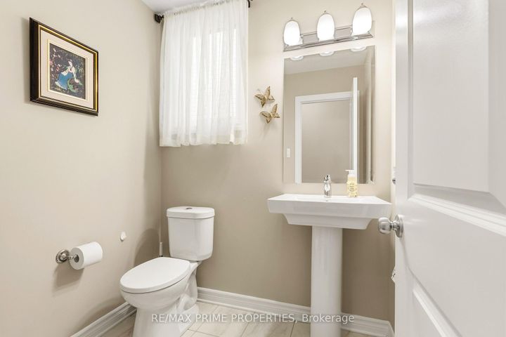 Photo 32 at 942 Kilbirnie Drive, Nepean (Half Moon Bay), Ottawa