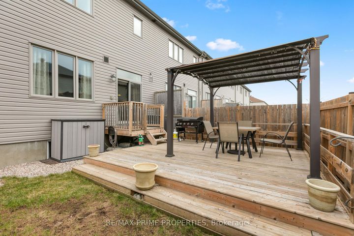 Photo 33 at 942 Kilbirnie Drive, Nepean (Half Moon Bay), Ottawa