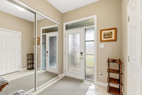 Photo 1 at 942 Kilbirnie Drive, Nepean (Half Moon Bay), Ottawa
