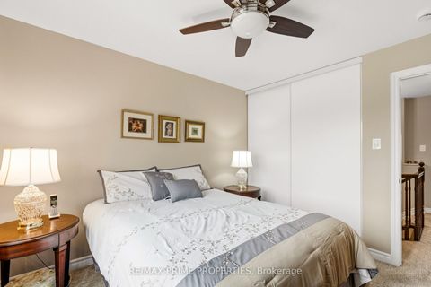 Photo 18 at 942 Kilbirnie Drive, Nepean (Half Moon Bay), Ottawa