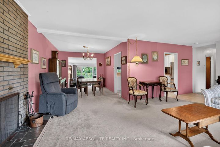 Photo 8 at 59 Evergreen Drive, Nepean (Lynwood Village), Ottawa