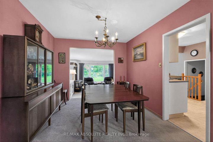 Photo 9 at 59 Evergreen Drive, Nepean (Lynwood Village), Ottawa