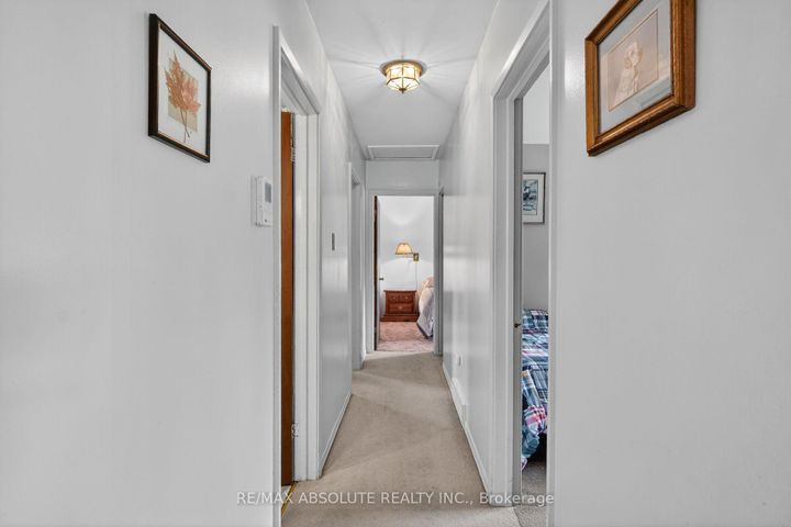 Photo 23 at 59 Evergreen Drive, Nepean (Lynwood Village), Ottawa