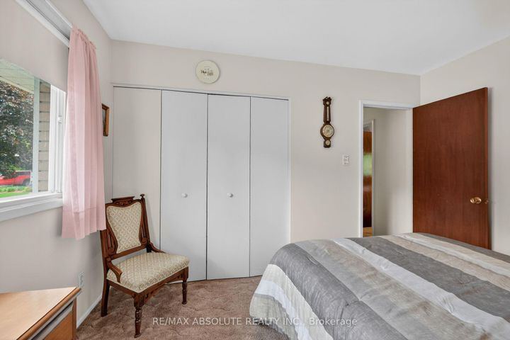 Photo 31 at 59 Evergreen Drive, Nepean (Lynwood Village), Ottawa