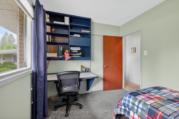 Photo 33 at 59 Evergreen Drive, Nepean (Lynwood Village), Ottawa