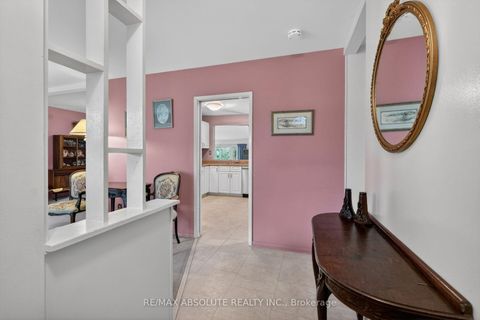 Photo 4 at 59 Evergreen Drive, Nepean (Lynwood Village), Ottawa