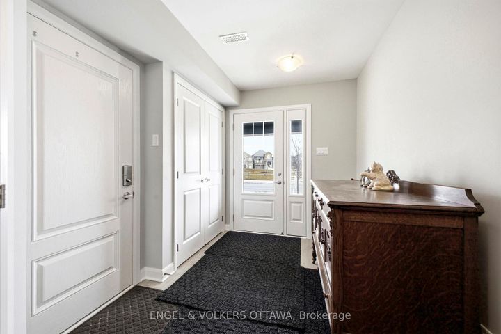Photo 3 at 219 Liebe Terrace, Nepean (Heritage Park), Ottawa