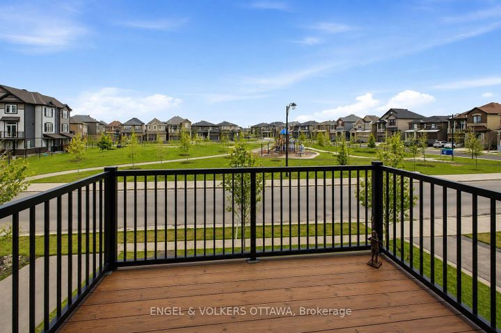 Photo 14 at 219 Liebe Terrace, Nepean (Heritage Park), Ottawa