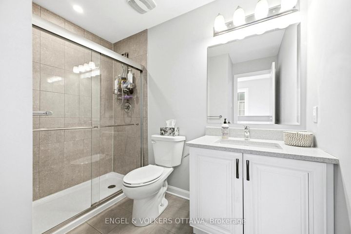 Photo 18 at 219 Liebe Terrace, Nepean (Heritage Park), Ottawa