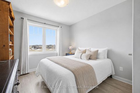 Photo 19 at 219 Liebe Terrace, Nepean (Heritage Park), Ottawa