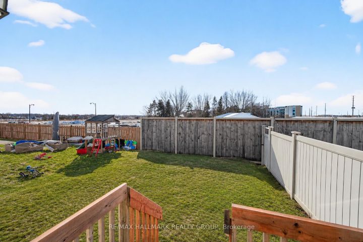 Photo 24 at 562 Clemency Crescent, Nepean (Heritage Park), Ottawa