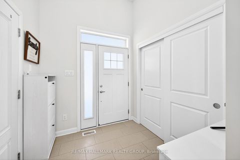 Photo 1 at 562 Clemency Crescent, Nepean (Heritage Park), Ottawa
