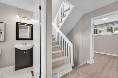 Photo 2 at 1259 Meadowlands Drive E, Nepean (City View/Skyline/Fisher Heights/Parkwood Hills), Ottawa