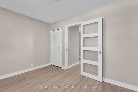 Photo 5 at 1259 Meadowlands Drive E, Nepean (City View/Skyline/Fisher Heights/Parkwood Hills), Ottawa