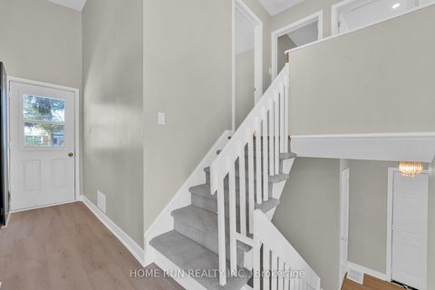 Photo 8 at 1259 Meadowlands Drive E, Nepean (City View/Skyline/Fisher Heights/Parkwood Hills), Ottawa