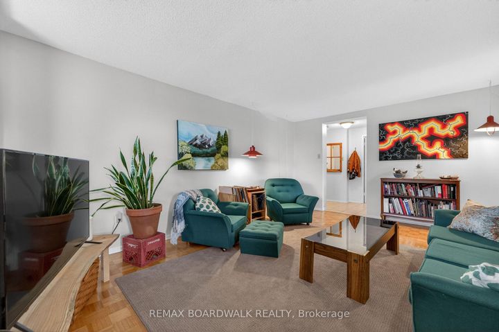 Photo 5 at 308 - 1356 Meadowlands Drive E, Nepean (Borden Farm/Stewart Farm/Carleton Heights/Parkwood Hills), Ottawa