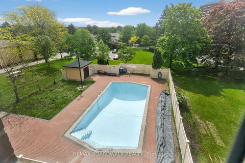 Photo 27 at 308 - 1356 Meadowlands Drive E, Nepean (Borden Farm/Stewart Farm/Carleton Heights/Parkwood Hills), Ottawa