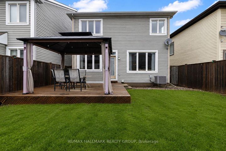 Photo 28 at 529 Dundonald Drive, Nepean (Half Moon Bay), Ottawa