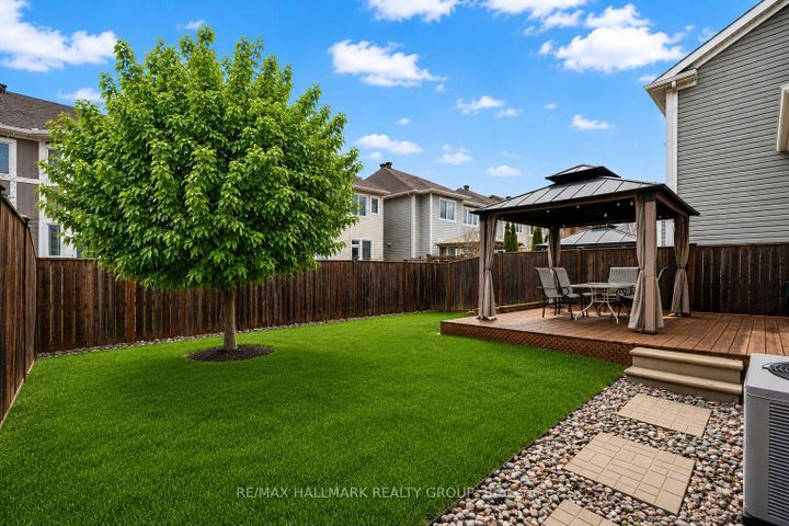 Photo 29 at 529 Dundonald Drive, Nepean (Half Moon Bay), Ottawa