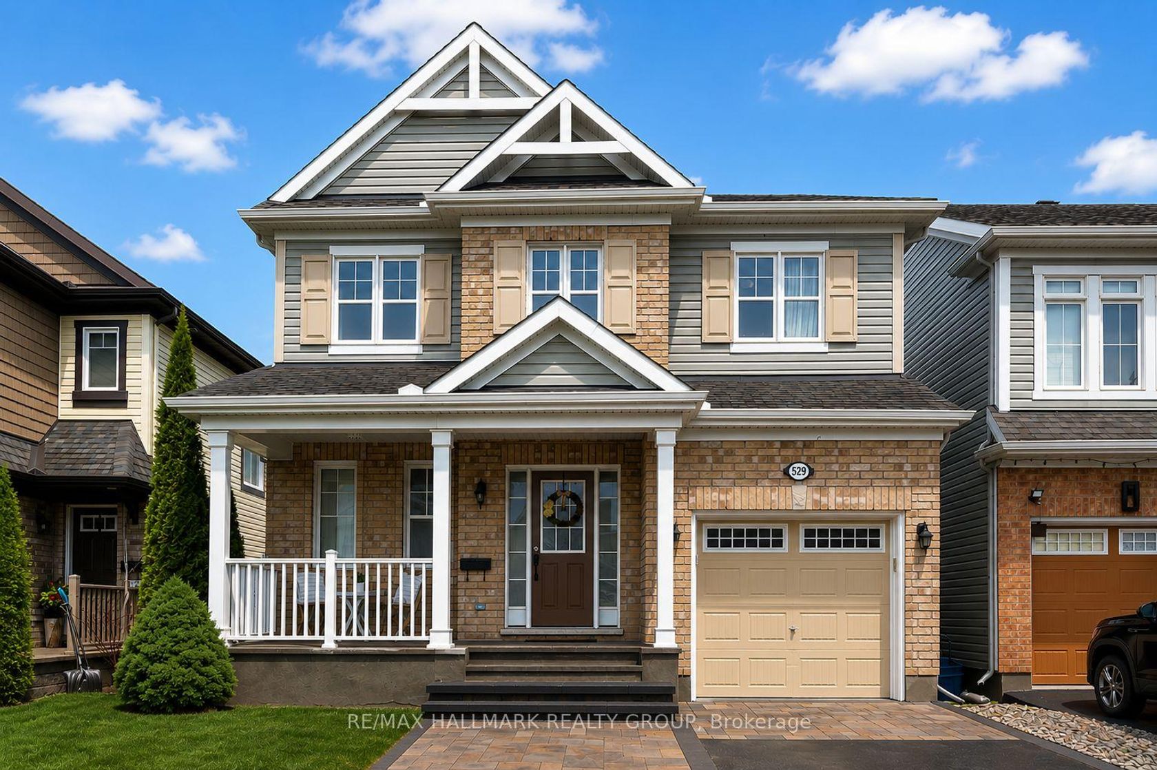 529 Dundonald Drive, Nepean (Half Moon Bay), Ottawa 