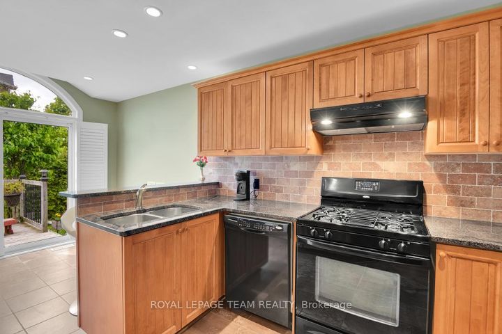 Photo 12 at 121 Sorento Street, Nepean (Strandherd), Ottawa