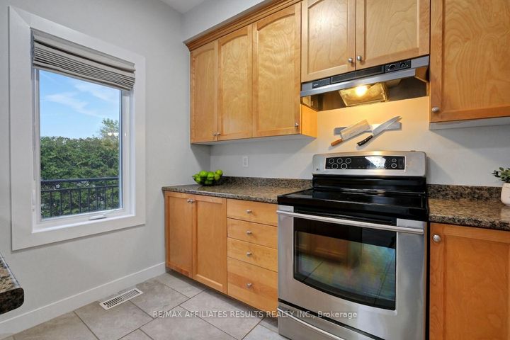 Photo 19 at 78 Songbird Private, Nepean (Westcliffe Estates), Ottawa