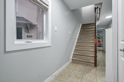 Photo 4 at 78 Songbird Private, Nepean (Westcliffe Estates), Ottawa