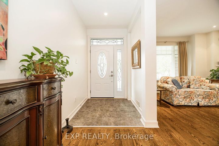Photo 5 at 36 Oakbriar Crescent, Nepean (Stonebridge), Ottawa