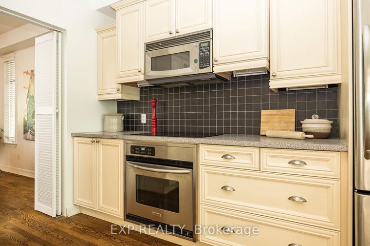 Photo 12 at 36 Oakbriar Crescent, Nepean (Stonebridge), Ottawa