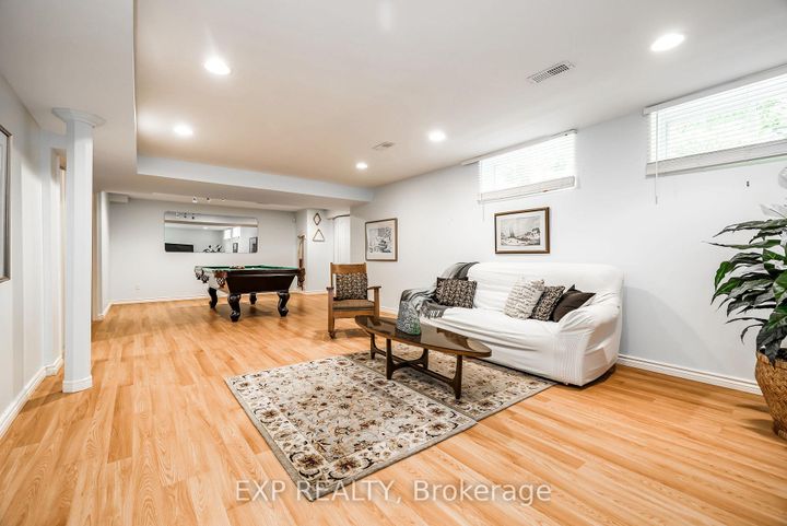 Photo 31 at 36 Oakbriar Crescent, Nepean (Stonebridge), Ottawa