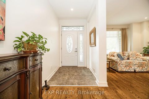 Photo 5 at 36 Oakbriar Crescent, Nepean (Stonebridge), Ottawa
