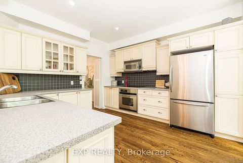 Photo 10 at 36 Oakbriar Crescent, Nepean (Stonebridge), Ottawa