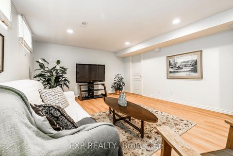 Photo 30 at 36 Oakbriar Crescent, Nepean (Stonebridge), Ottawa