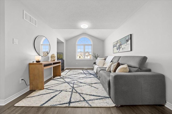 Photo 2 at 619 DUNDONALD Drive, Nepean (Half Moon Bay), Ottawa