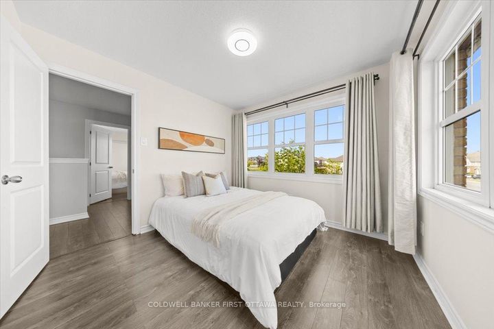 Photo 6 at 619 DUNDONALD Drive, Nepean (Half Moon Bay), Ottawa