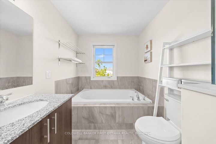 Photo 15 at 619 DUNDONALD Drive, Nepean (Half Moon Bay), Ottawa