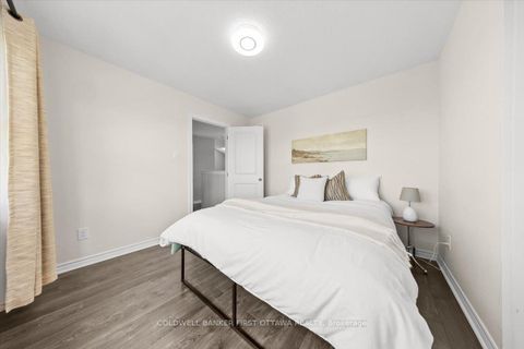 Photo 9 at 619 DUNDONALD Drive, Nepean (Half Moon Bay), Ottawa