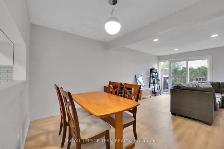 Photo 8 at 20 - 282 Dalehurst Drive, Nepean (Tanglewood), Ottawa