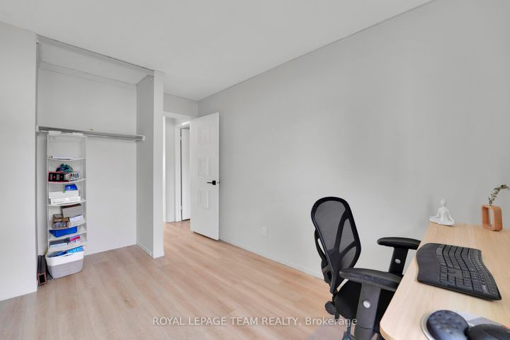 Photo 24 at 20 - 282 Dalehurst Drive, Nepean (Tanglewood), Ottawa