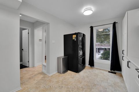 Photo 6 at 20 - 282 Dalehurst Drive, Nepean (Tanglewood), Ottawa