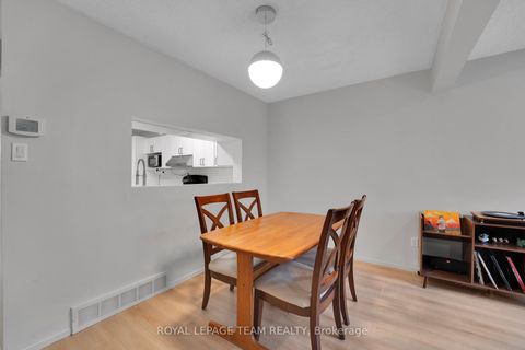 Photo 9 at 20 - 282 Dalehurst Drive, Nepean (Tanglewood), Ottawa
