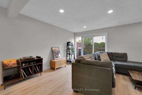 Photo 10 at 20 - 282 Dalehurst Drive, Nepean (Tanglewood), Ottawa
