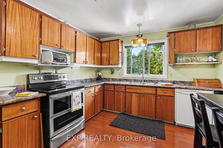 Photo 13 at 47 Langholm Crescent, Nepean (Pheasant Run), Ottawa