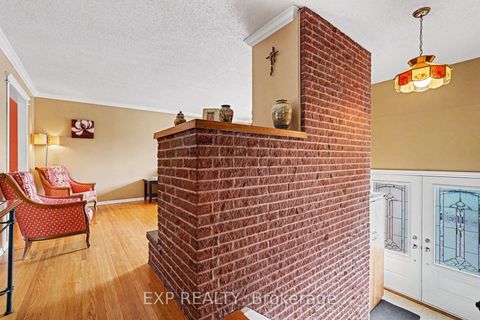 Photo 4 at 47 Langholm Crescent, Nepean (Pheasant Run), Ottawa