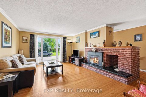 Photo 6 at 47 Langholm Crescent, Nepean (Pheasant Run), Ottawa